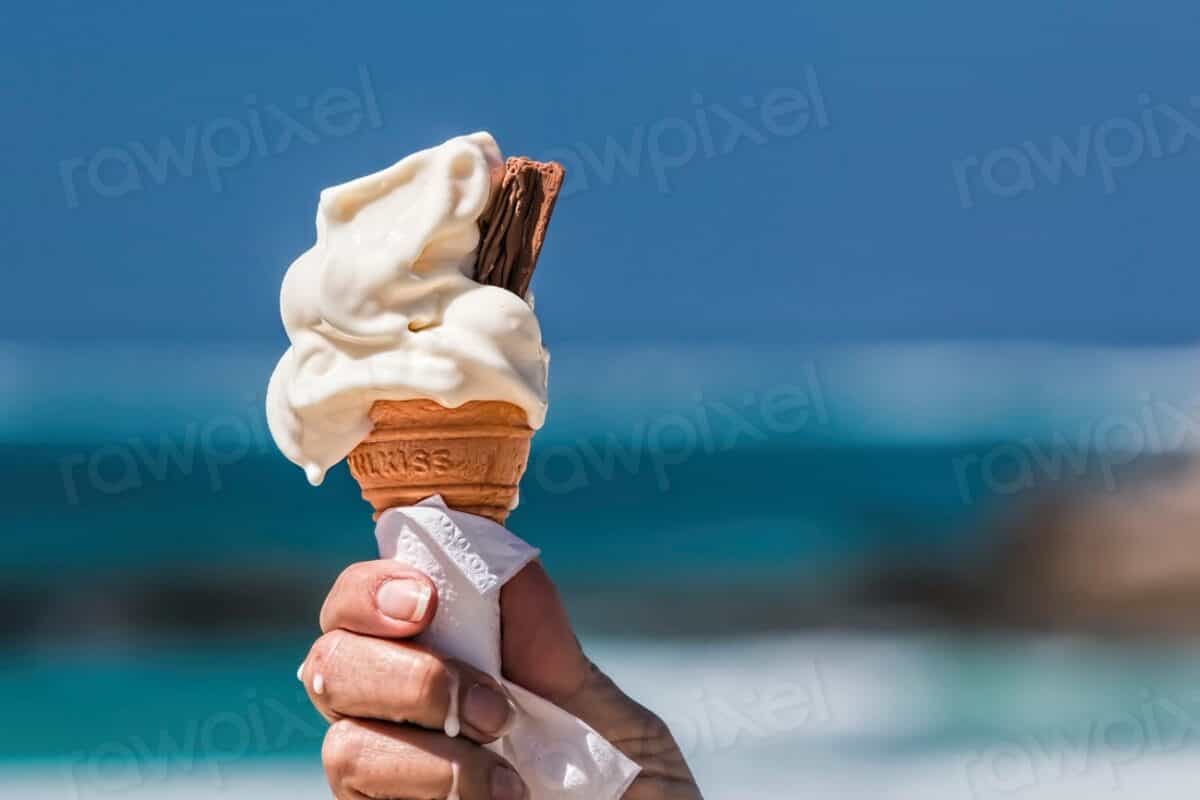 Free vanilla ice-cream melting image